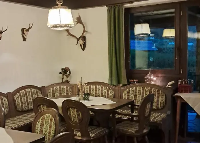 Hotel-restaurant Tannenhof 酒店 Ahrbruck